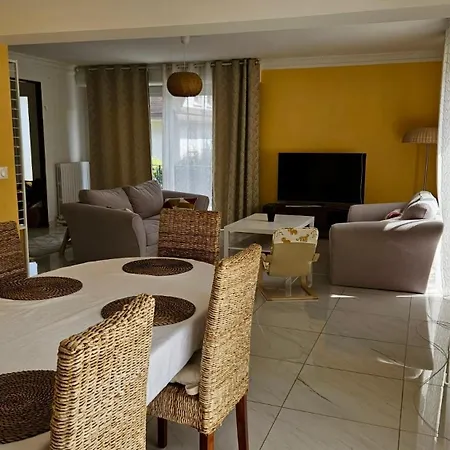 Maison Spacieuse 8 Personnes A Dom wakacyjny